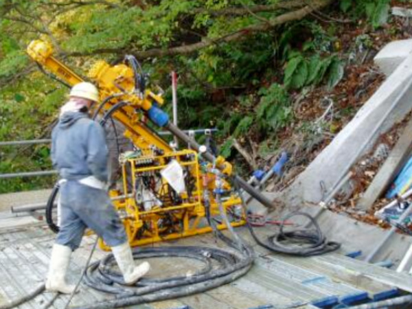 ロータリーパーカッション使用例